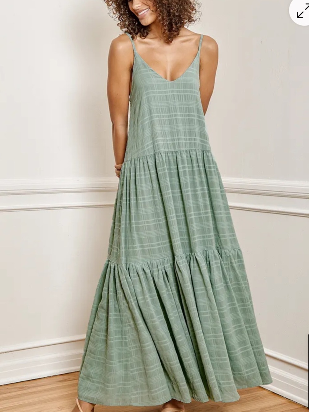 Lulu's Light Sage Grid-Texture Tiered Maxi Dress